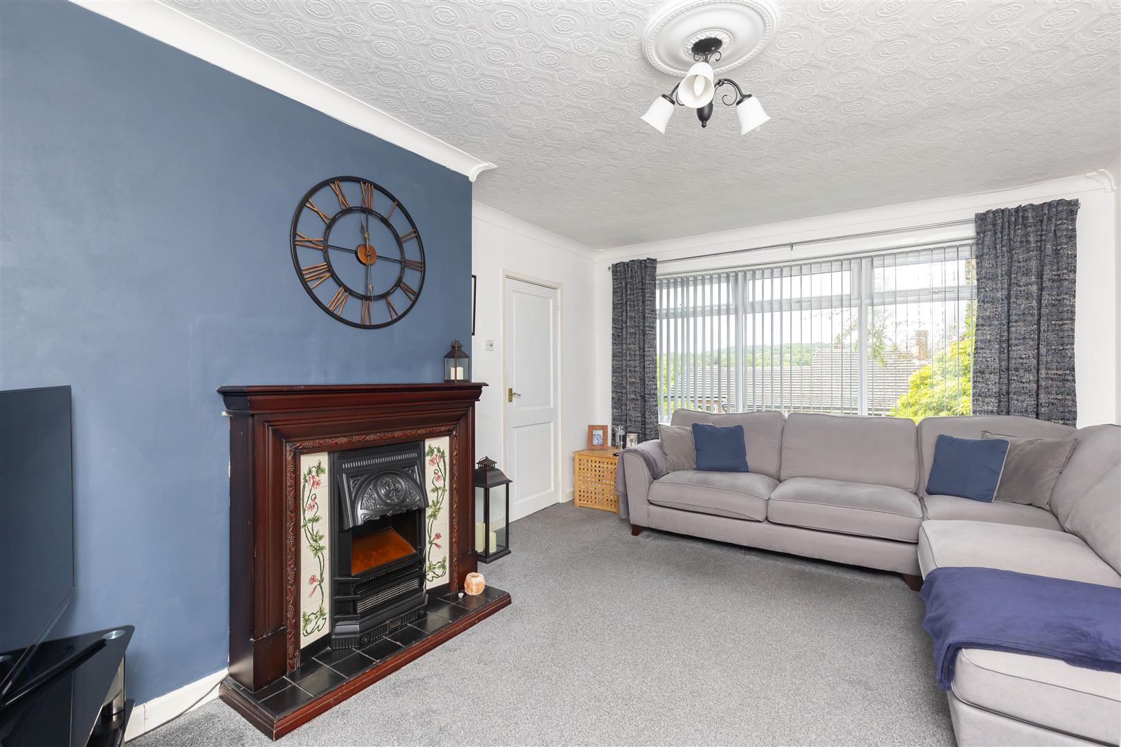 5 bed property in Carlton Avenue, Chorley